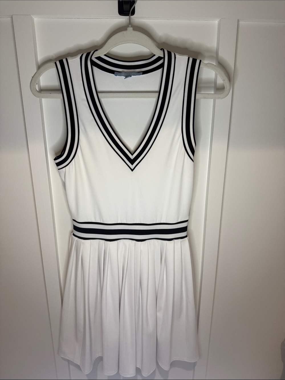 ANTONIO MELANI Tennis DressWhite Sleeveless V-Neck Dress with Black Stripe Trim